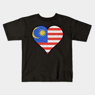 Malaysian Jigsaw Puzzle Heart Design - Gift for Malaysian With Malaysia Roots Kids T-Shirt